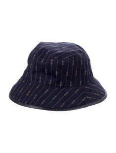 Blue and neutral wool Gucci reversible bucket hat with pattern print throughout. Includes Dust Bag. Size XS. Reversible Bucket Hat, Bucket Hat, Accessories Hats, Print Patterns, Dust Bag, Women Accessories, Gucci, Wool, Tags