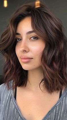 25 Dark Brown Hair Color Inspirations for Allure Short Dark Brown Hair, Dark Chocolate Brown Hair, Lavender Hair Colors, Brown To Blonde Ombre, Hair Colour Design, Brown Hair Color, Dye Hair, Short Brown Hair, Lavender Hair