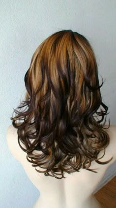 Auburn Balayage, Dark Auburn, Ombre Wig, Hair Streaks, Hair Dye Ideas, Pretty Hair Color, Hair Color And Cut, Dark Roots, Hair Dye Colors