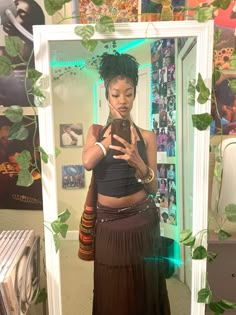 black girl, earthy black girl, brown, green, black, pretty black girl, jewelry, earth tones, cd collection, pretty, inspo, outfit inspo, mini twists, black woman, vines, room inspo, earthy room, black skirt, cardigan, vibes, music, music lover Laungera Outfits Aesthetic, Esrthy Girl Aesthetic, Earthly Girl Aesthetic, Erykah Badu Aesthetic Outfits, Earth Girl Outfits Black Women, Indie Black Women Aesthetic, Feminine Earthy Aesthetic, Black Earth Girl Aesthetic, Earth Black Women