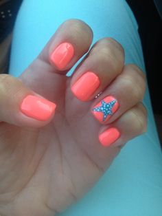 Summer starfish Vacation Nail Designs, Summer Holiday Nails, Vacation Nails Beach, Cruise Nails, Beach Nail Designs, Cute Summer Nail Designs, Summer Nails Beach, Grad Ideas, Nail Colours