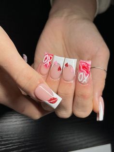 Trendy Valentines Day Nails French Tip, Nails Idea Valentines Day, Pink French Nails Valentines, Valentines Day Nails Inspo Short, Cute Short Nails Valentines Day, Pink Nails Ideas Valentines Day, Short Nail Ideas Valentines Day, Valentines Nails Acrylic Medium, Cute Nail Ideas Valentines Day