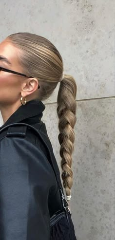 Loose Braided Ponytail, Luxy Hair, A Ponytail, Hair Stylies, Sleek Hairstyles, Easy Hairstyles For Long Hair, Long Blonde Hair