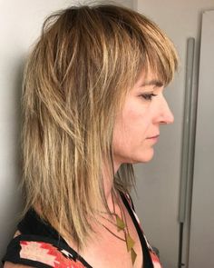 33 Very Edgy Hairstyles to Copy in 2021 Mid Length Edgy Haircut, Shaggy Layered Haircut, Shag Layered Hairstyles, Medium Shag Hairstyles, Long Shag Hairstyles, Shag Hair, Edgy Hairstyles, Shaggy Bob Haircut, Modern Shag Haircut