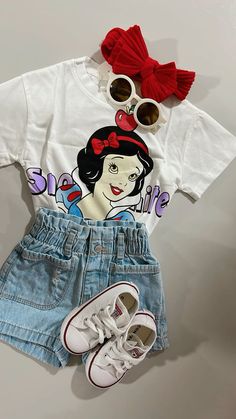 Look meninas 🍎❤️ Baby Boy Fall Outfits, Baby Gril, Disney Baby Clothes, Baby Luna, Boys Fall Outfits, Fashion Top Outfits, Baby Outfits Newborn, Dad Humor