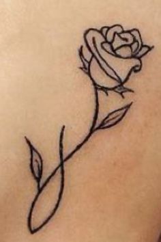 Simple Tattoo Stencils Outline For Women, Rose Outline Tattoo, Atrapasueños Tattoo, Rose Tattoo Stencil, Side Wrist Tattoos, Tiny Wrist Tattoos