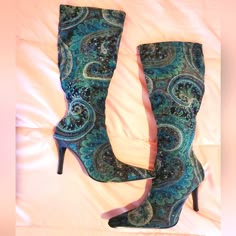 Velvet Paisley N Floral Knee High Boots. 100% Velvet. Hand Wash Only. Heel Is 2 - 2 1/2 Inches. These Are My Favorite Boots Firm Price. Green Velvet Boots Knee Highs, Floral Thigh Boots, Belvet Shoes, Devon Lee Carlson Cowboy Boots, 70s Hippie Boots, Tall Velvet Boots, Bedazzled Cowgirl Boots, Paisley Boots, Dark Green Boots