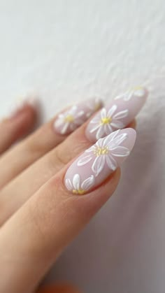 Milky Nails, Daisy Nails, Nail Art Designs Videos, Her Nails, Bridal Nails, Elegant Nails