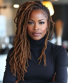 Light Brown Highlights on Locs Caramel Braids Black Women, Locs And Curls, Loc Tips Dyed, Locs With Highlights Black Women, Locs Inspo Black Women, Sista Locs Hairstyles, Highlight Locs, Natural Locks Hairstyles, Highlights On Locs