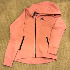 Great Condition Nike Tech Hoodie, Tech Hoodie, Tops Nike, Nike Tech, Nike Pink, Nike Tops, Nike Women, Sweatpants, Womens Tops