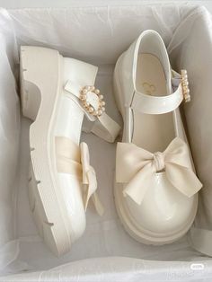 Heels Aesthetic Classy, Coquette Shoes, Heels Patterns, Dr Shoes, Cute Shoes Heels, Kawaii Shoes, Chic Sandals, Stunning Shoes, Fancy Shoes