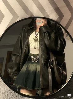 Mafia Aesthetics Outfit, Yor Forger Inspired Outfit, Layered Outfits Aesthetic Grunge, Grunge Cute Outfits, Fem Grunge Outfits, Female Outfits Aesthetic, Mysterious Outfits, Main Character Outfit, Cosplay Aesthetic