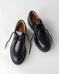 Mui Mui Leather lace-up shoes Modern Nyc Apartment, Classic Casual Outfits, Outfits Inspo Winter, Classic Winter Outfits, Ami Paris Sweater, Miu Miu Loafers, Primavera Sound Festival, Miu Miu Logo, Shoe Wishlist