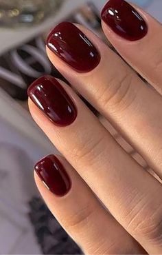 Short Merlot Nails, Beet Color Nails, Nails Cranberry Color, Dark Crimson Nails, Short Oxblood Nails, Winter Nude Nail Colors, Burgundy Biab Nails, Burgundy Shellac Nails, Fall Nails Cranberry