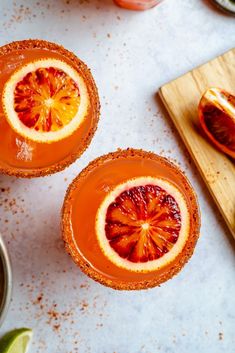 Orange Margarita Recipe, Blood Orange Margarita Recipe, Beautiful Drinks, Orange Margarita, Blood Orange Margarita, Orange Cocktail, Healthy Cocktails, Orange Cocktails, Ambitious Kitchen