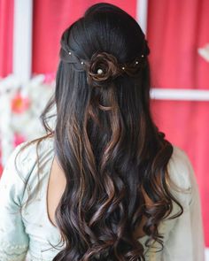 Reception Hairstyles, Hairstyles For Gowns, Medium Haircut, Hair Style On Saree, Hair Wedding Styles, Open Hair, Hair Style Vedio, Engagement Hairstyles, Bridal Hairdo