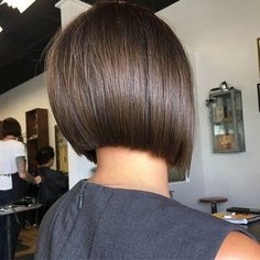 Sleek Bob Hairstyles, Inverted Bob Haircuts, Best Bob Haircuts, Oval Face Haircuts, Haircut Pictures, Wavy Bob Hairstyles, Inverted Bob