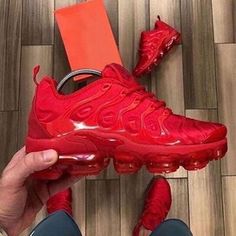 Most Popular Nike Shoes, Popular Nike Shoes, Red Nike Shoes, Burgundy Sneakers, Cushioned Running Shoes, Air Shoes, Nike Air Shoes, Summer Sneakers, Fresh Shoes