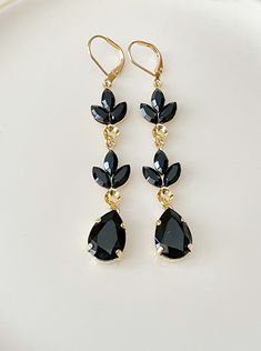 Black And Gold Jewelry, Black And Gold Earrings, Wedding Makeup And Hair, Black Crystal Earrings, Hoco Ideas, Gay Weddings, Black Bridesmaid, Spring Formal, Hollywood Theme