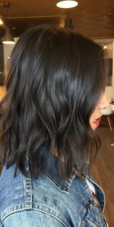 dark brunette hair color Hair Color Images, Dark Brunette Hair, Dark Brunette, Brunette Color, Hair 2018, Trendy Hair Color, Hair Color Dark, Hair Color For Black Hair, Cool Hair Color