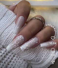 Nails Now, Snowflake Nails, Acrylic Nails Coffin Short, Winter Nail, Short Acrylic Nails Designs, Get Nails, Elegant Nails, Xmas Nails