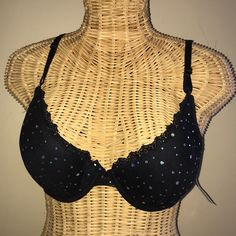 Has Underwire And Some Push Up. New Padded Bra For Night Out, Fitted Bra With Padded Cups For Night Out, Fitted Padded Bra For Night Out, Black Underwire Bra For Party, Stretch Underwire Bra For Party, Fitted Push-up Bra For Night Out, Black Underwire Bra For Night Out, Black Party Bra With Padded Cups, Black Padded Party Bra