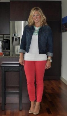 Mode Tips, Spring Work Outfits, Summer Work Outfits, Elegante Casual, Red Pants