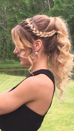 Prom or homecoming hair updo braid curls long hair ombre Hair Updo Braid, Long Hair Ombre, Curls Long Hair, Braid Curls, Cute Prom Hairstyles, Braids Summer, Women Braids, Curls For Long Hair, Hoco Hairstyles