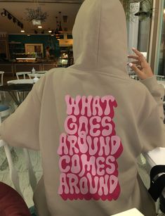 Hogwarts Dorm, Hoodie Design Ideas, Trendy Sweatshirts, Vsco Hoodie, Sweatshirt Ideas, Hogwarts Dr, Artsy Outfit