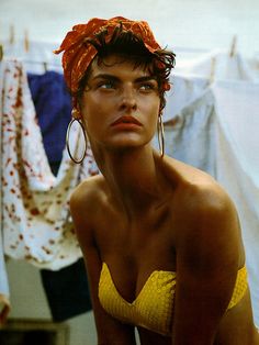 Cuba I Vogue Italia I February 1989 I Model: Linda Evangelista I Photographer: Steven Meisel. Drew Barrymore 90s, Editorial Vogue, Tomato Girl, Vogue Vintage, Havana Nights, 얼굴 그리기, Steven Meisel