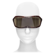 rare MAISON MARTIN MARGIELA Incognito brown tortoise shield visor sunglasses Reference: LNKO/A02385 Brand: Maison Margiela Designer: Martin Margiela Model: Incognito Collection: Runway Material: Acetate Color: Brown Pattern: Animal Print Lining: Brown Acetate Made in: Italy CONDITION: Condition: Very good, this item was pre-owned and is in very good condition. Please refer to image gallery for thorough condition check. Micro scratch at right frame bottom. Comes with: Style code present (Generic) Margiela Makeup, Sunglasses Reference, Hermes By Martin Margiela, Margiela Mask, Margiela Sunglasses, Martin Margiela Deconstruction, Maison Martin Margiela Archive, Visor Sunglasses, Brown Pattern