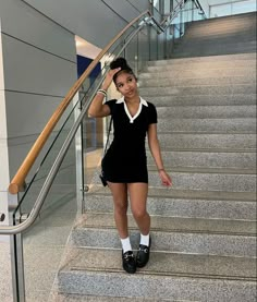 It Girl Outfit Black Women Summer, Mini Skirt And Thigh High Socks Outfit, Outfits To Wear With Skirts, Chic Summer Outfits Aesthetic, Outfits To Wear To A Graduation, Sandal Outfits Black Women, Vintage Outfits Black Women, Preppy Outfits Black Women, Cute Outfits With Heels