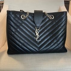 Gently Used Ysl Bag With Some Signs Of Wear In Tear. Has Some Marks On The Inside And Around The Edges But Otherwise In Great Condition. Ysl Black Bag, Bags Ysl, Saint Laurent Bags, Yves Saint Laurent Bags, Black Bag, Ysl Bag, Yves Saint Laurent, Saint Laurent, Bag Lady