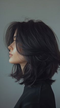 47 Stacked Bob Hairstyles for Fine Hair: Volume and Elegance Short Hair To Shoulders With Layers, Short Hairstyle Styling, Hairstyle Ideas For Fine Hair, Chic Short Haircuts For Fine Hair, Haircut Long In Front Short In Back, Short Hair With Soft Layers, Bob And Lob Haircuts, Straight Mid Length Hairstyles, Angel Bob Haircut