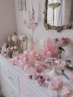 Rose Quartz Aesthetic, Quartz Aesthetic, Aphrodite Cabin, Divine Feminine Goddess, Crystal Room, Pink Life, Goddess Energy, Light Academia, Doja Cat