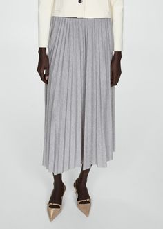 Pleated long skirt - Women | MANGO USA Long Grey Skirt, Burberry Skirt, Midi Skirt Outfit, Pleated Long Skirt, Skirt Medium, Skirt Trends, Pleated Maxi Skirt, Long Skirts For Women, Pleated Maxi