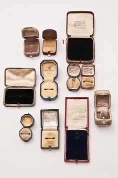 Vintage velvet jewelry boxes - Martha Stewart Weddings Photo via Paris Hotel Boutique Boutique Hotel Paris, Antique Jewelry Box, Antique Boxes, Antique Ring, Antique Engagement, Antique Engagement Rings