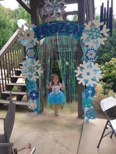 Elsa Birthday Balloons, Frozen Birthday Party Decorations Diy Cricut, Frozen 3rd Birthday, Elsa Party, Frozen Birthday Party Decorations, 4de Verjaardag, Elsa Birthday Party, Frozen Decorations, Frozen Bday Party