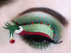 Grinch Eye Makeup, Cute Grinch Makeup, Whoville Makeup, Whoville Costumes, Makeup By Season, Grinch Makeup, Cute Grinch, Makeup Themes, Christmas Eye Makeup