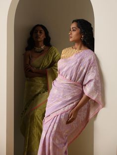 The Ekatara Jamdani weave is a marvel of intricate craftsmanship. Its unique technique, the Ektara Naka, divides threads into two Pagias, creating a seamless flow in the design. With meticulous detailing and a mesmerizing array of patterns, this saree is a timeless masterpiece of textile artistry. Banarasi Saree, Cotton Weaving, Lehenga, Pure Cotton, Color Variations, Design Studio, Hand Weaving, Cotton Fabric, Weaving