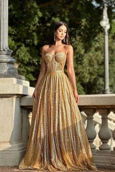 Gold Xv Dresses, Formal Dress Ideas For Women, Nude Formal Dress, Nude Formal Dresses, Glitter Prom Dresses, Long Mermaid Dress, Met Gala Outfits, Sleeveless Party Dress, Long Formal Dresses