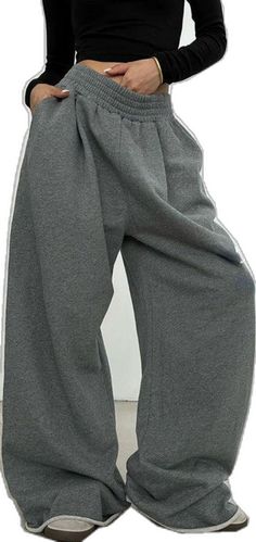 Gray Stretch Pants For Leisure, Gray Winter Leisure Pants, Winter Leisure Gray Joggers, Gray Leisure Pants For Winter, Baggy Gray Pants For Leisure, Gray Joggers For Winter Leisure, Gray Joggers For Leisure In Winter, Gray Baggy Pants For Leisure, Gray Baggy Sports Pants