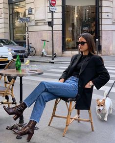 Everyday Outfits Petite, Outfits Late 20s, 2024 Fashion Trends Forecast, Parisian Fall Outfits, Mob Style, Paris Mode, Spring Capsule Wardrobe, Paris Outfits, French Women