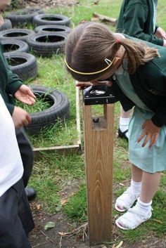 Magnifying glass station to examine nature finds closer Preschool Playground, Outdoor Play Space, Outdoor Play Areas, School Playground