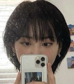 Korean Very Short Hair, Asian Short Hair Straight, Asian Girl Short Haircut, Short Womens Haircuts Pixie, Tomboy Girl Short Hair, Apple Cut Hair, Short Hair Fringe Bangs, Short Hair Women Round Face, Short Korean Haircut