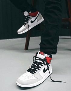 PRODUCT DETAILS Includes Shipping bags, dustbag sleeper, care manual, booklet, tag. Boyfriend Fits, Jordan 1 Outfit, Tenis Nike, Jordan 1 High Og, Air Jordan 1 Retro High Og, Air Jordan 1 Retro High, Air Jordan 1 High, Jordan 1 High, Sneak Peak