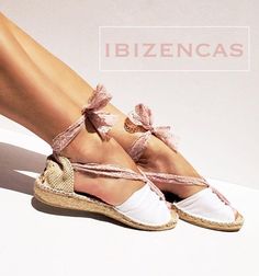 Comfortable Wedding Shoes Flats, Bride Wedding Shoes, Butterfly Boho, Muses Shoes, Boho Wedding Shoes, Reception Shoes, Lace Oxfords, Lace Espadrilles, Ivory Bridal Shoes