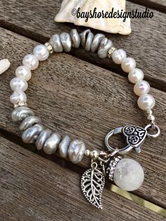 Diy Jewelry Necklace, Bracelet Pearl, Jewelry Diy Bracelets, Women's Bracelets, Silver Jewelry Design, Bohemian Bracelets, Handmade Beaded Jewelry, Bracelet Ideas, Accessories Diy Jewelry