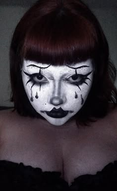 #clown #makeupclown #goth #gothgirl Goth Make Up Look, Cute Clown Makeup Looks, Vampire Clown Makeup, Clown Makeup Black And Red, Goth Clowncore Makeup, Art The Clown Makeup, Corps Makeup, Goth Face Paint, Clown Makeup Black And White