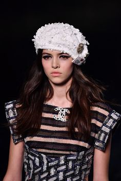 Chanel 2022, Runway Jewelry, Chanel Fashion Show, Chanel Dress, Chanel Tweed, Chanel Designer